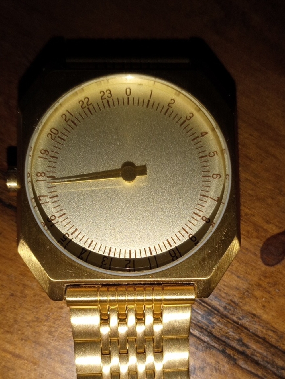 Slow, Made In Switzerland - Minimalist Watch - Gold Tone